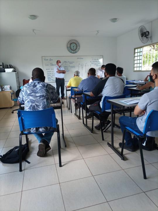 Foto 9 de 20 — Associação consegue parceria e leva curso profissionalizante para moradores do bairro